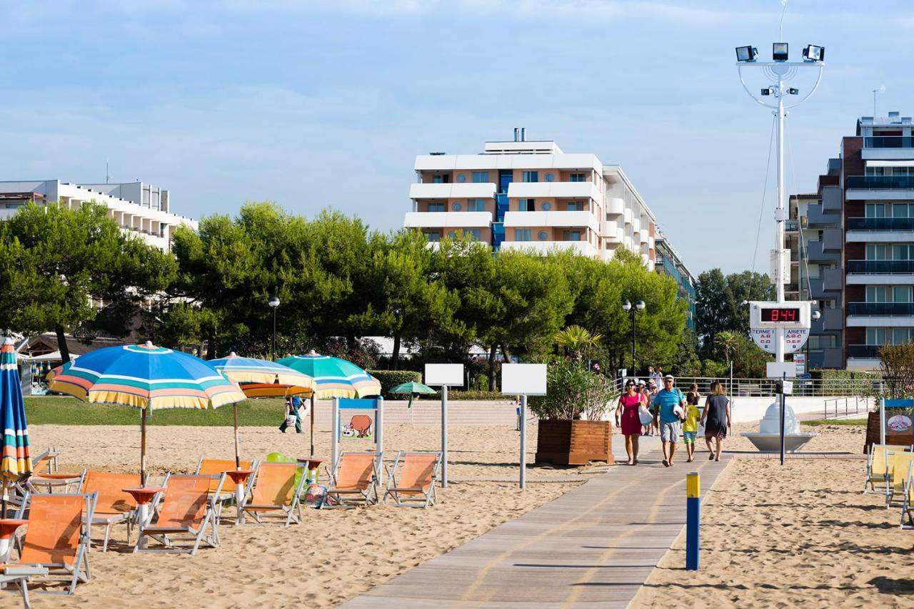 Aparthotel Holiday Bibione Exteriér fotografie